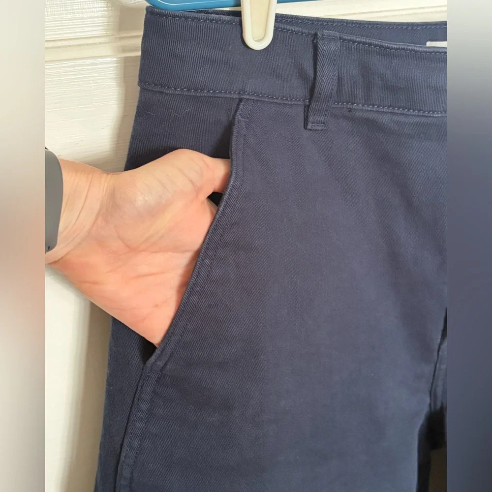 everlane | the utility barrel pant (tall) - navy - Picture 11 of 16